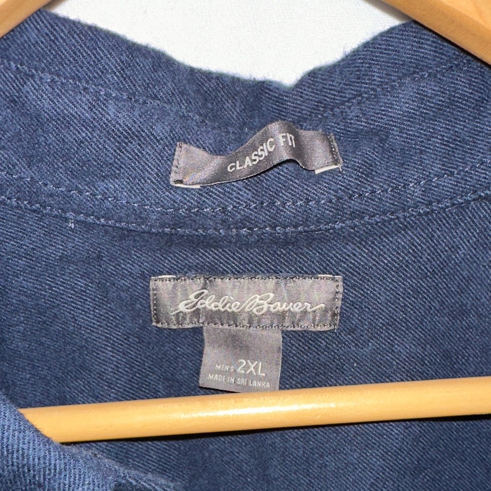 Eddie Bauer Navy Casual Button-Down Shirt - Picture 2 of 5